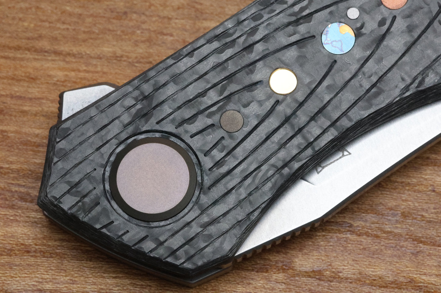 SHIROGOROV KNIVES / IGOR OLEINIKOV QUANTUM CARBON FIBER “SOLAR SYSTEM” – CROMAX PM BLADE – MRBS