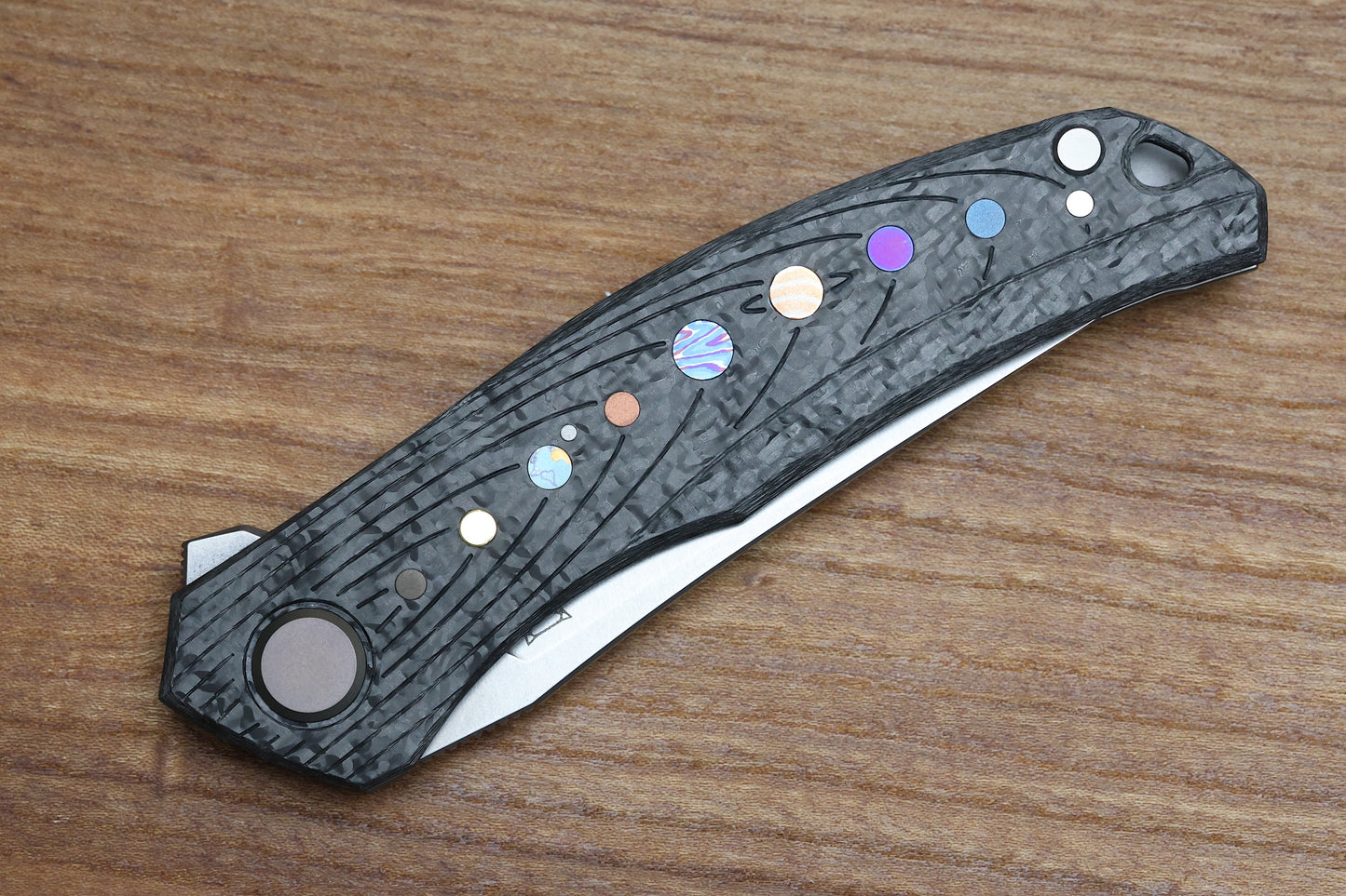 SHIROGOROV KNIVES / IGOR OLEINIKOV QUANTUM CARBON FIBER “SOLAR SYSTEM” – CROMAX PM BLADE – MRBS