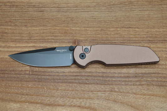 PRO-TECH TR-3 INTEGRITY - INT103-FDE - SMOOTH FLAT DARK EARTH ALUMINUM HANDLE - DLC BLACK S35VN BLADE