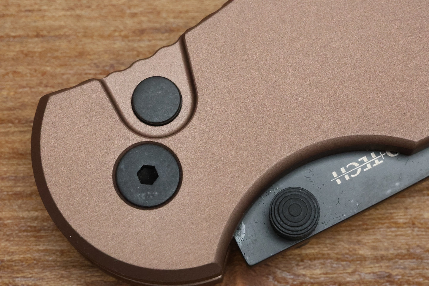 PRO-TECH TR-3 INTEGRITY - INT103-FDE - SMOOTH FLAT DARK EARTH ALUMINUM HANDLE - DLC BLACK S35VN BLADE