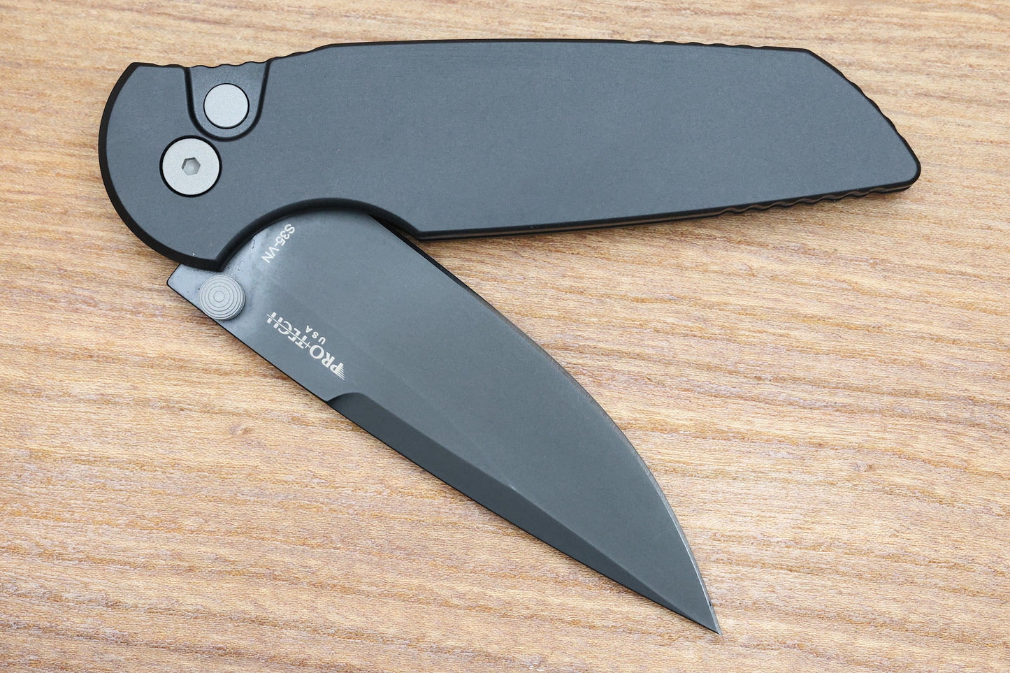 PRO-TECH TR-3 INTEGRITY - INT103 - BLACK ALUMINUM HANDLE - DLC BLACK S35VN BLADE