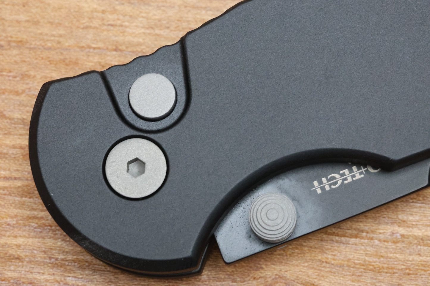 PRO-TECH TR-3 INTEGRITY - INT103 - BLACK ALUMINUM HANDLE - DLC BLACK S35VN BLADE