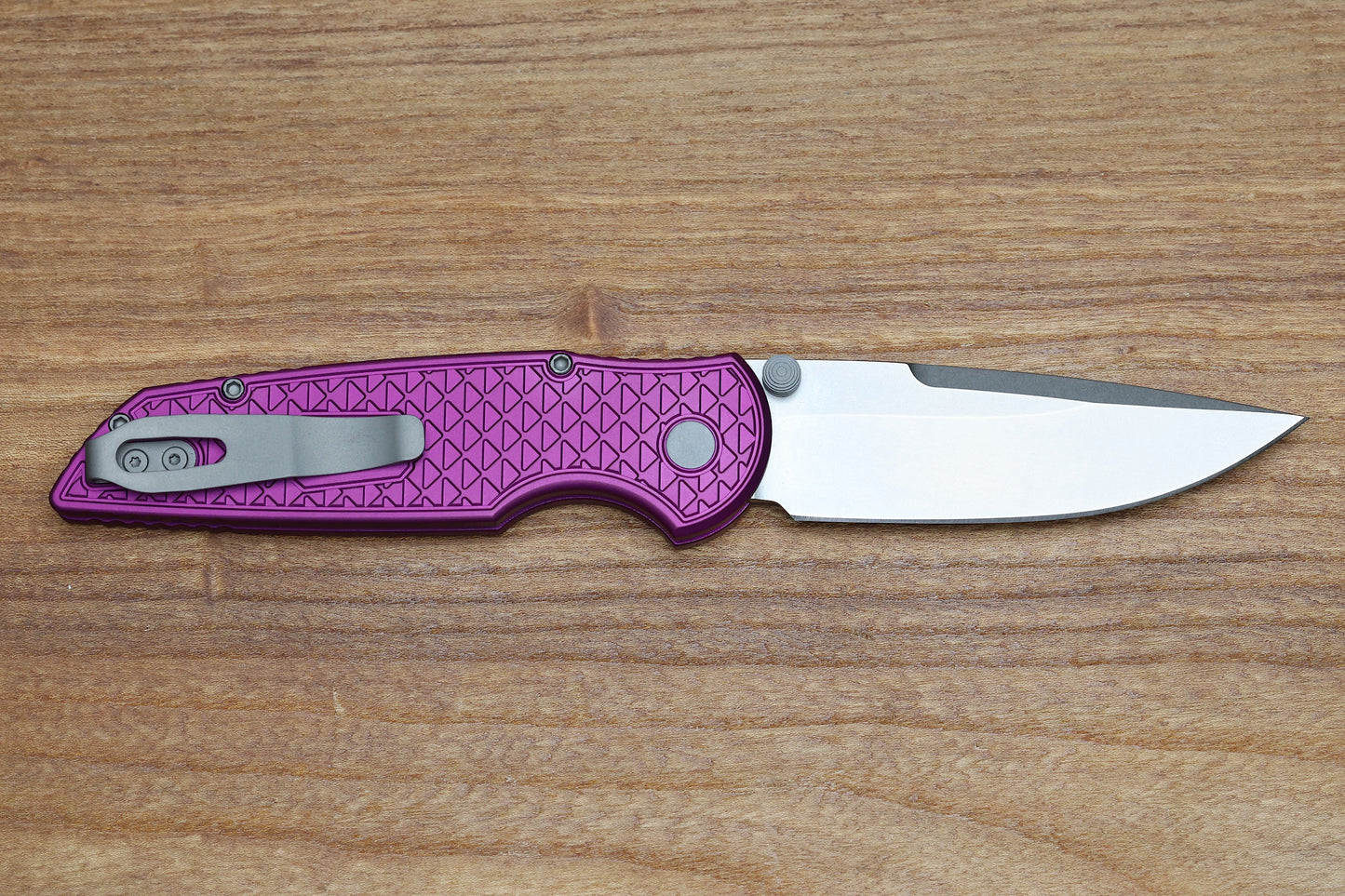 PRO-TECH TR-3 INTEGRITY - INT105-PURPLE - PURPLE "RELIC" TEXTURED ALUMINUM HANDLE - STONEWASH S35VN BLADE