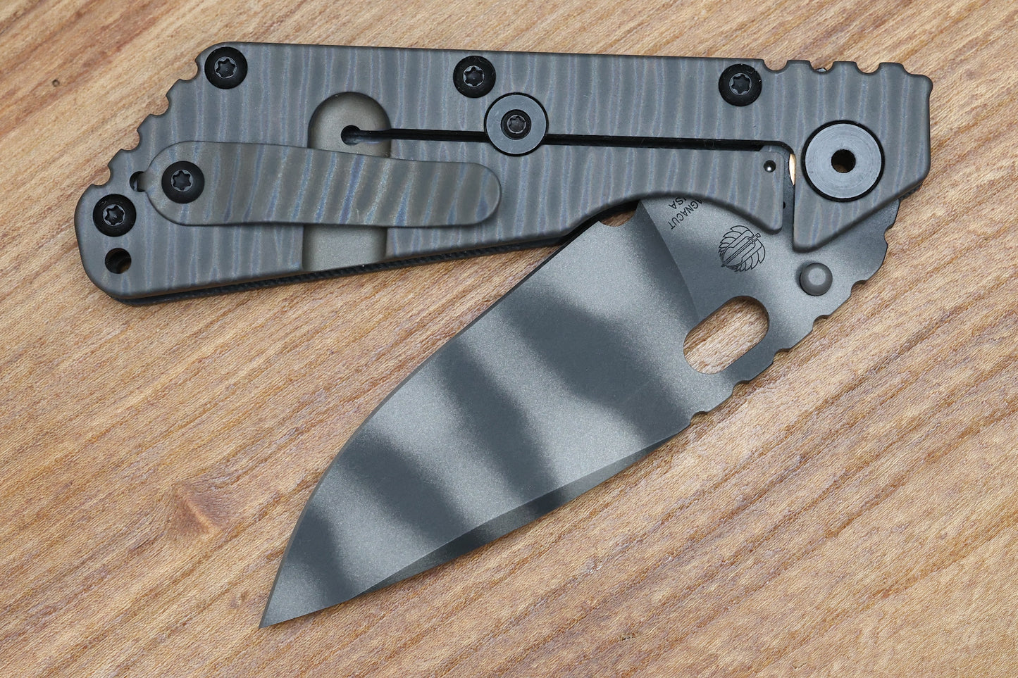 STRIDER KNIVES SMF - TIGER STRIPE MAGNACUT