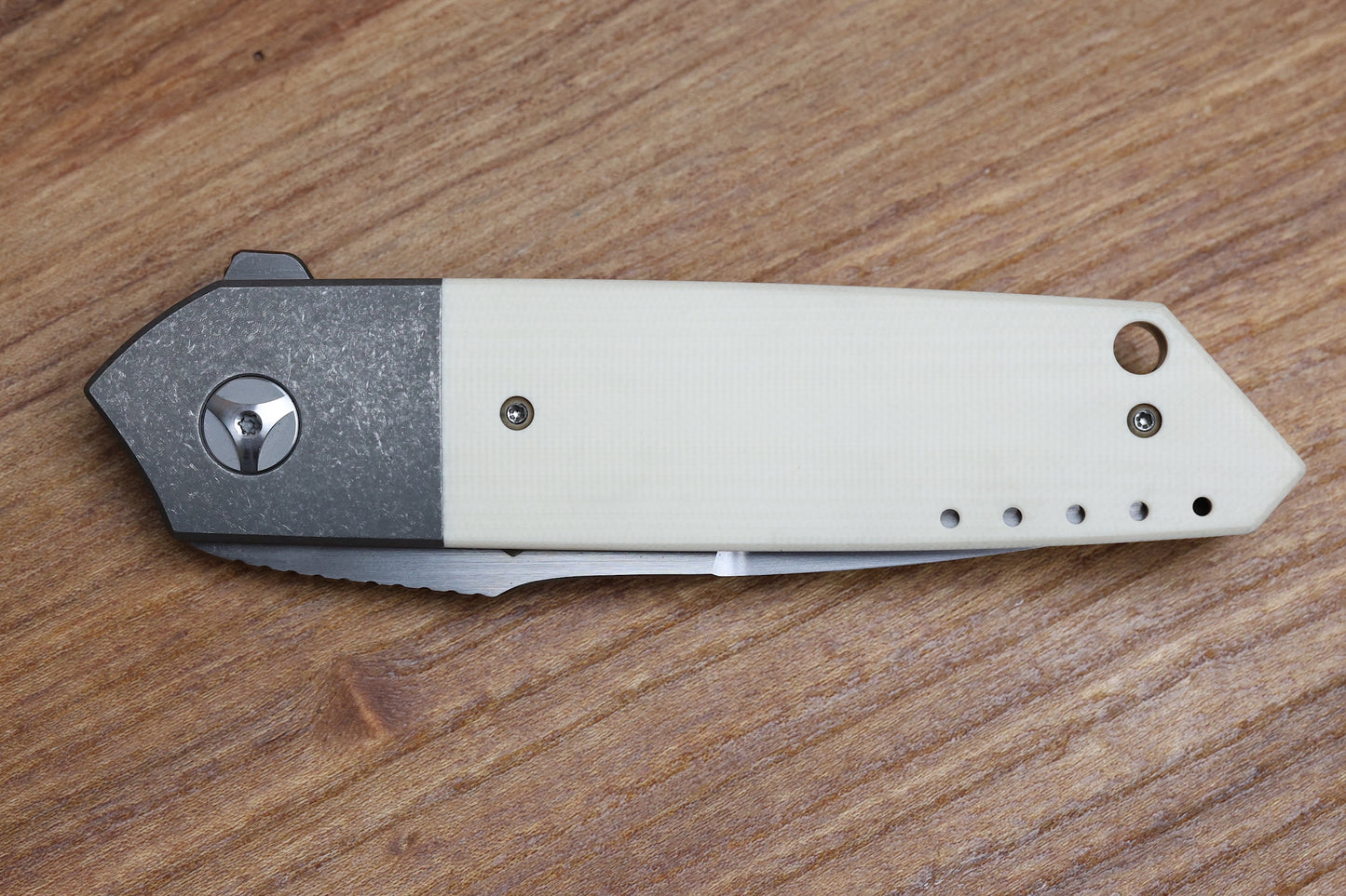 MECHFORCE PETER CAREY COLLAB ROADSTER W/ IVORY-G10 INLAID TITANIUM HANDLE & M390