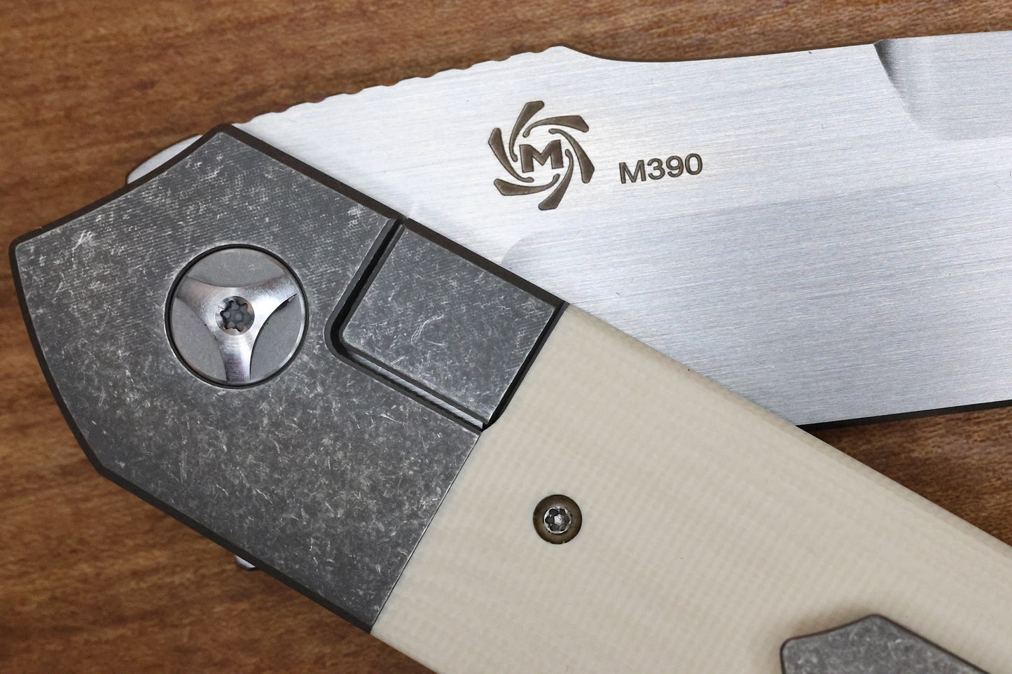 MECHFORCE PETER CAREY COLLAB ROADSTER W/ IVORY-G10 INLAID TITANIUM HANDLE & M390