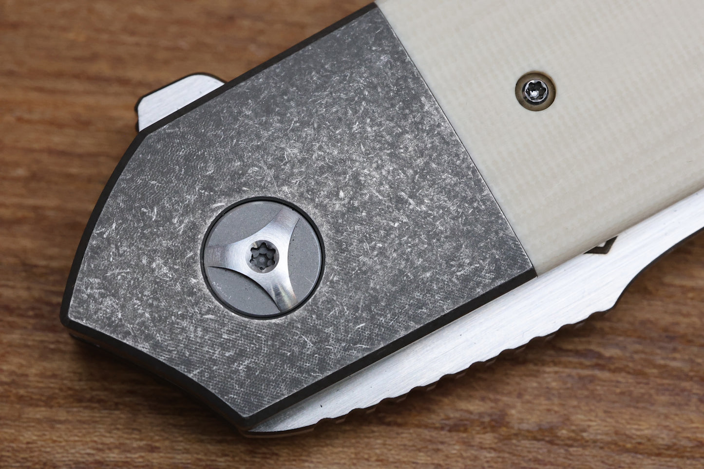 MECHFORCE PETER CAREY COLLAB ROADSTER W/ IVORY-G10 INLAID TITANIUM HANDLE & M390