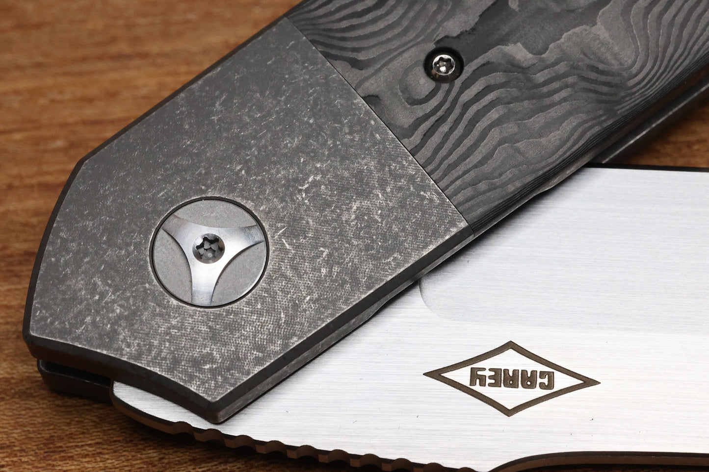 MECHFORCE PETER CAREY COLLAB ROADSTER W/ BLACK DUNES FAT CARBON INLAID TITANIUM HANDLES & M390