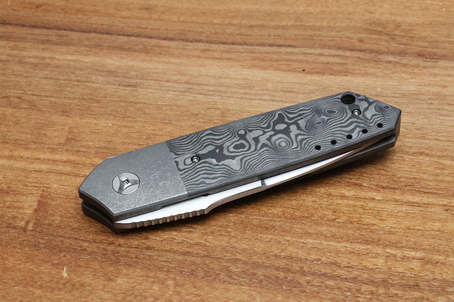 MECHFORCE PETER CAREY COLLAB ROADSTER W/ BLACK DUNES FAT CARBON INLAID TITANIUM HANDLES & M390