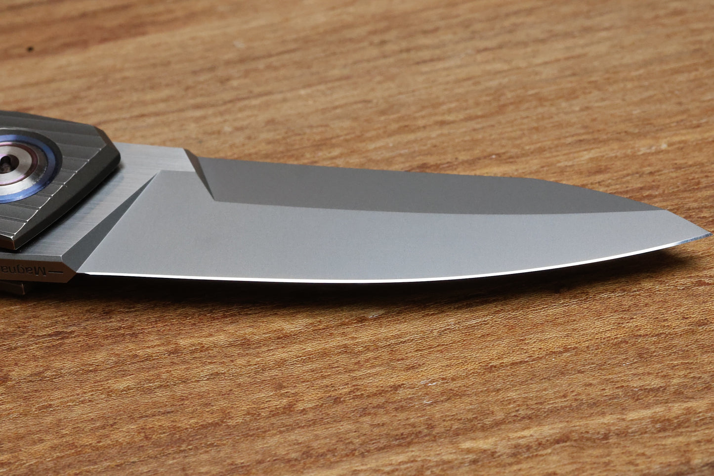 SHIROGOROV "LIMITED EDITION" SINKEVICH DESIGN FAT STRIP - MAGNACUT BLADE - TITANIUM HANDLE - MRBS