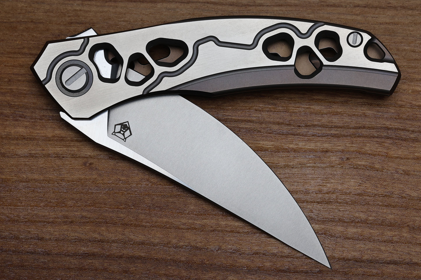 SHIROGOROV KNIVES / ALEXEY KONYGIN QUANTUM “CYBONIC PLAGUE” – CROMAX PM BLADE - SATIN/BRONZE – MRBS