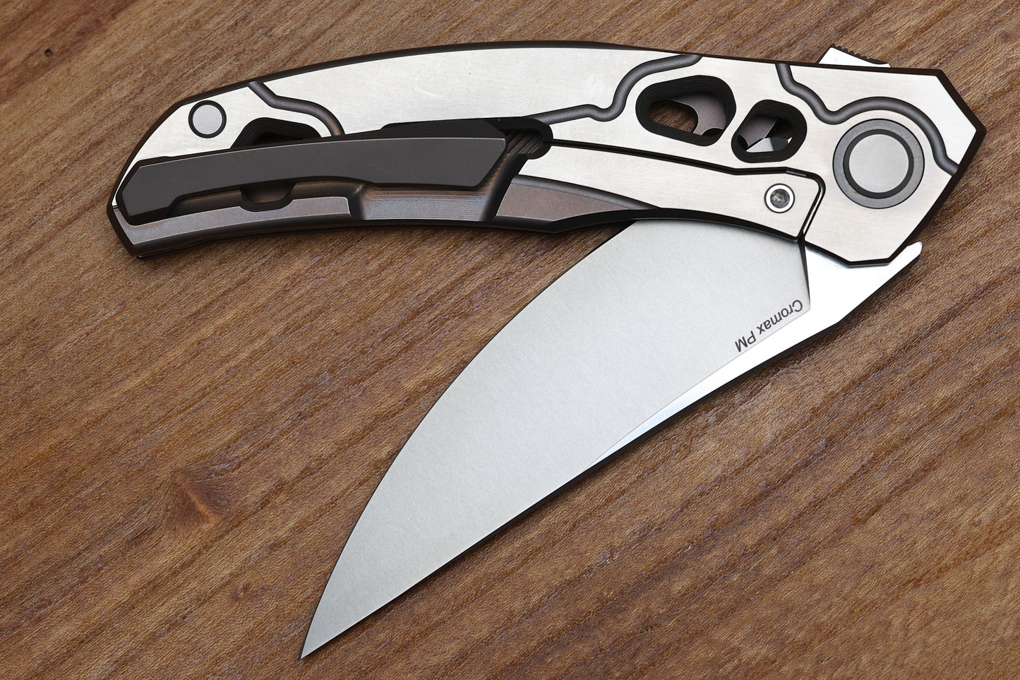 SHIROGOROV KNIVES / ALEXEY KONYGIN QUANTUM “CYBONIC PLAGUE” – CROMAX PM BLADE - SATIN/BRONZE – MRBS