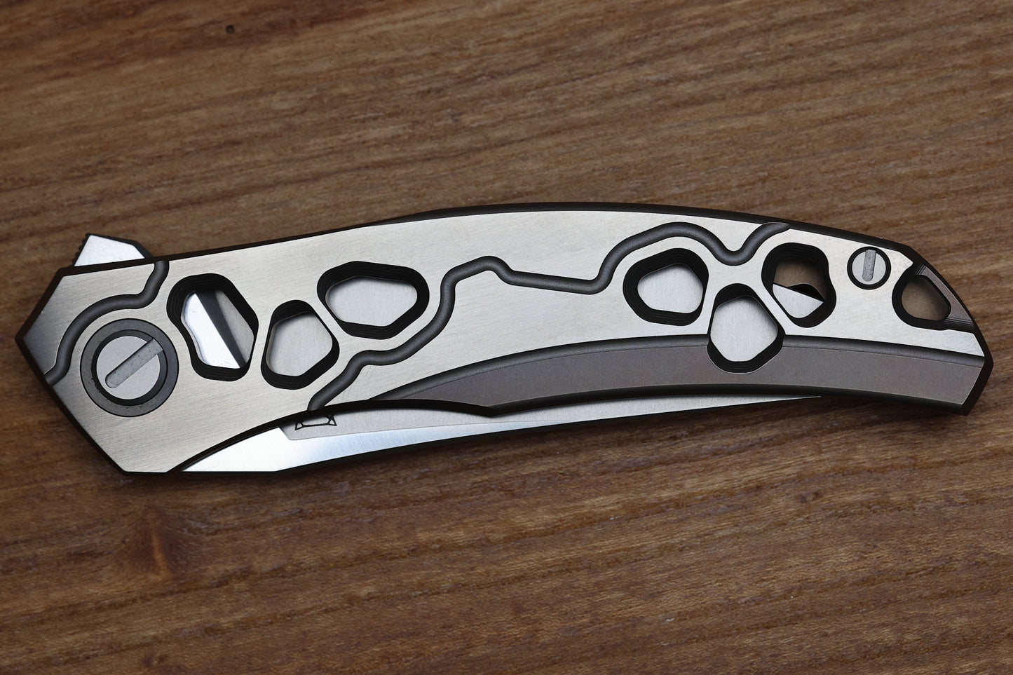 SHIROGOROV KNIVES / ALEXEY KONYGIN QUANTUM “CYBONIC PLAGUE” – CROMAX PM BLADE - SATIN/BRONZE – MRBS