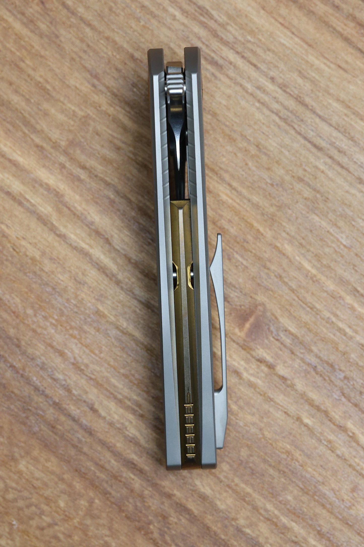 KOENIG MINI GOBLIN - SEA PATTERN TITANIUM HANDLE - BRIGHTWASHED W/ POLISHED FLATS M390 BLADE