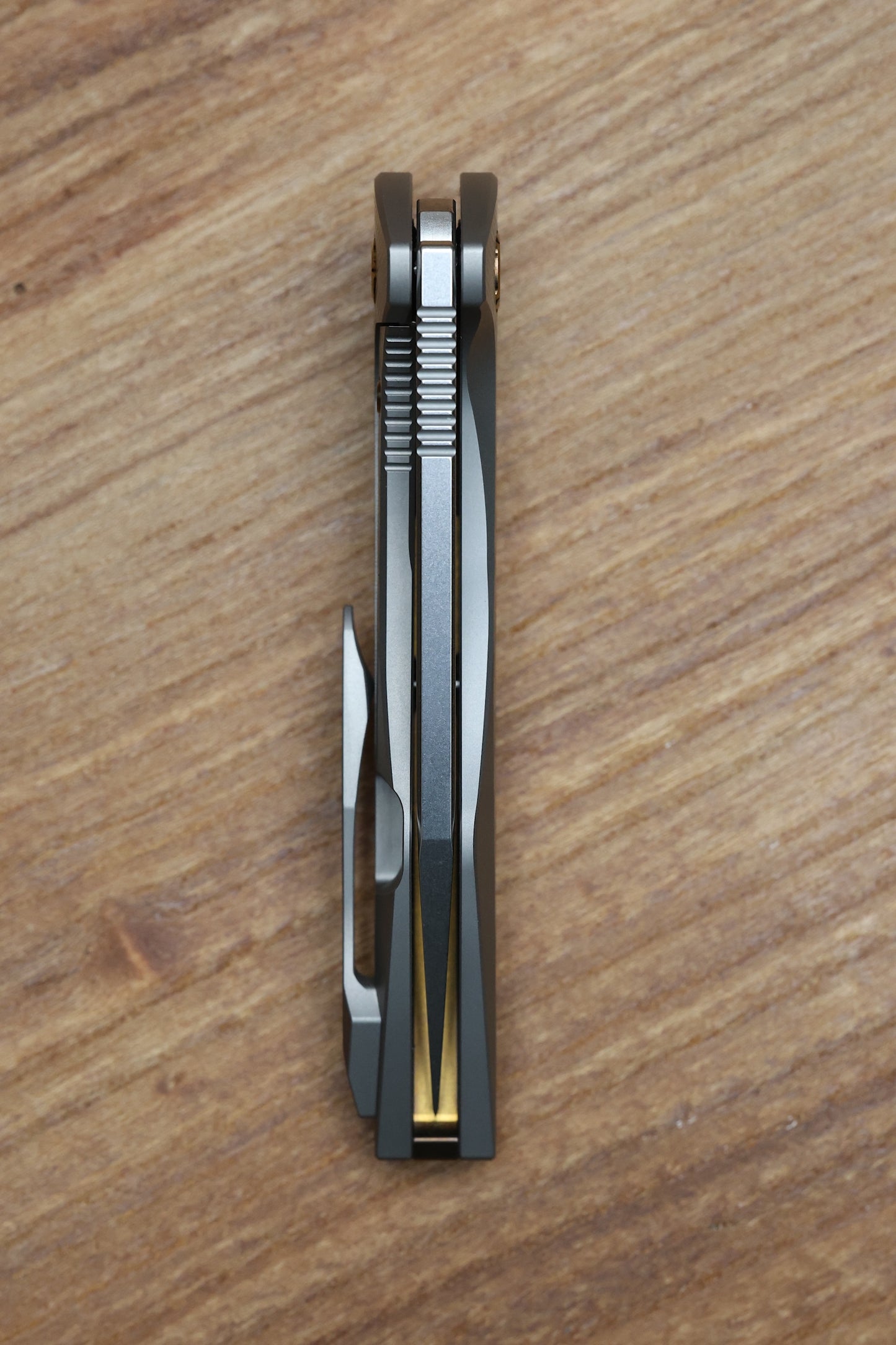 KOENIG MINI GOBLIN - SEA PATTERN TITANIUM HANDLE - BRIGHTWASHED W/ POLISHED FLATS M390 BLADE