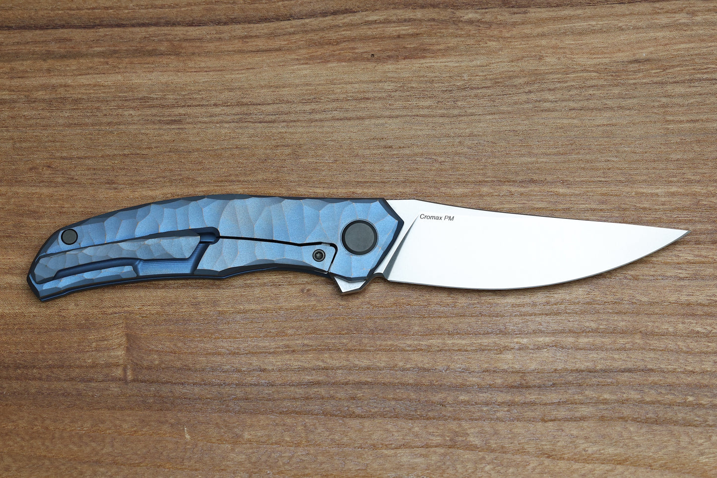 SHIROGOROV KNIVES / RIP KNIVES QUANTUM “BLUE MACHINE” – CROMAX PM BLADE – MRBS