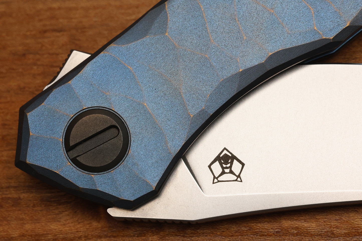 SHIROGOROV KNIVES / RIP KNIVES QUANTUM “BLUE MACHINE” – CROMAX PM BLADE – MRBS