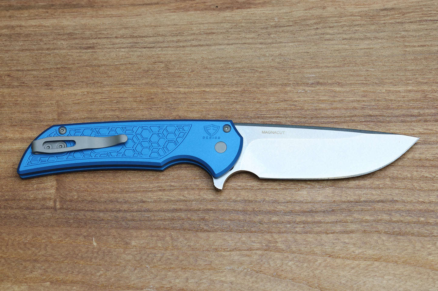 MORDAX - BLUE "GRIDLOCK" TEXTURED HANDLE - STONEWASH MAGNACUT BLADE - MX105-BLUE-GRIDLOCK