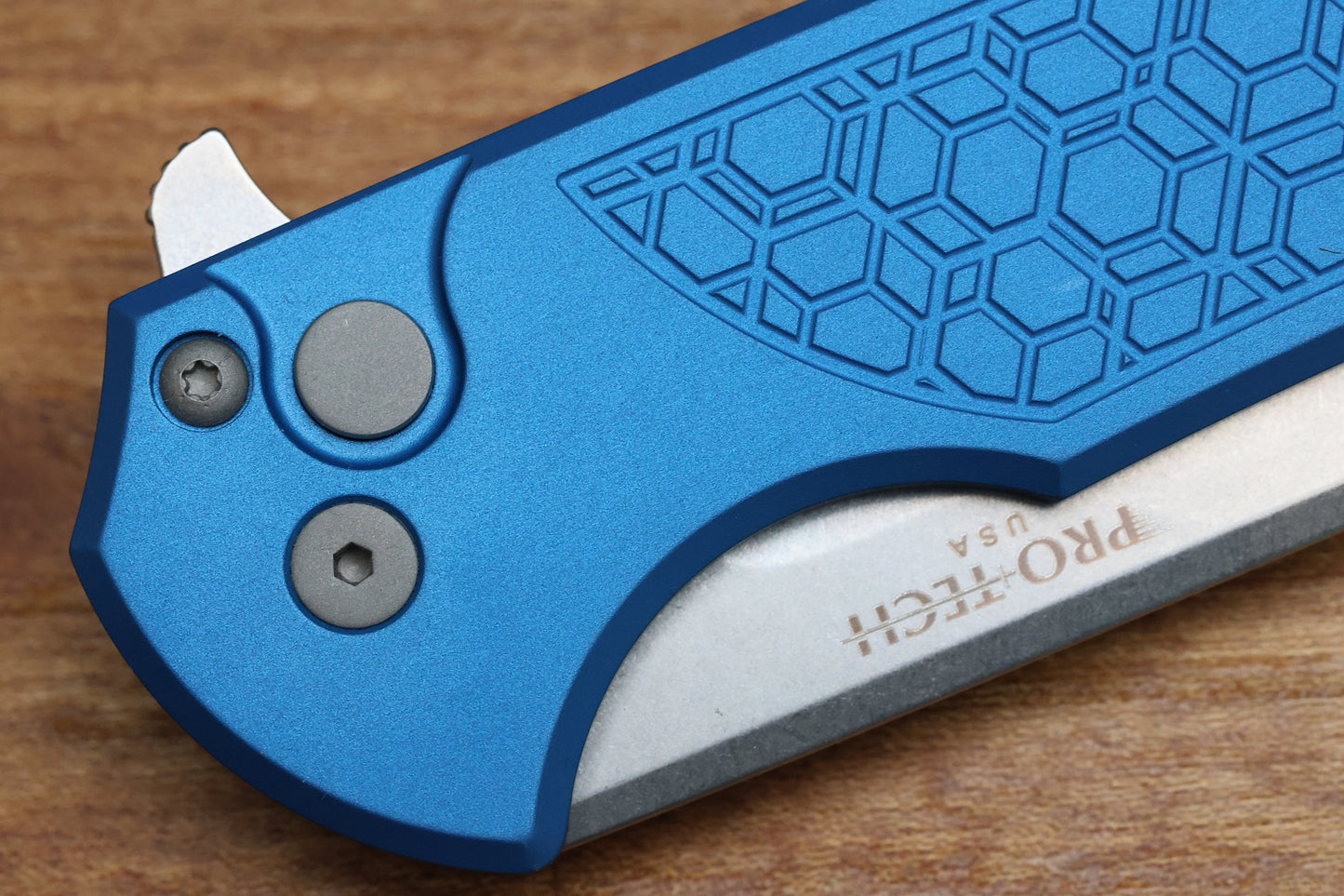 MORDAX - BLUE "GRIDLOCK" TEXTURED HANDLE - STONEWASH MAGNACUT BLADE - MX105-BLUE-GRIDLOCK
