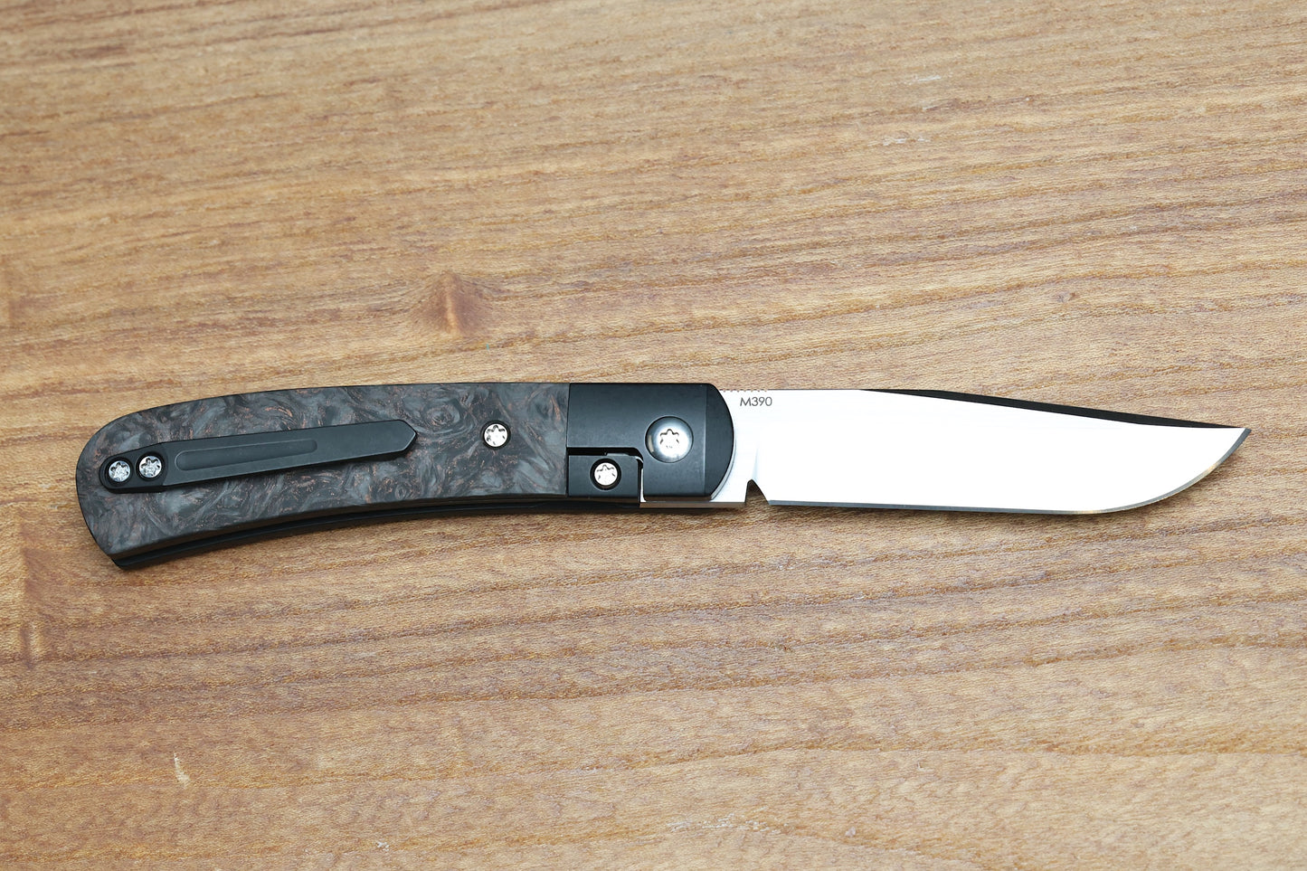 PENA X SERIES TRAPPER - COPPER DARK MATTER FAT CARBON PVD HANDLE M390 BLADE