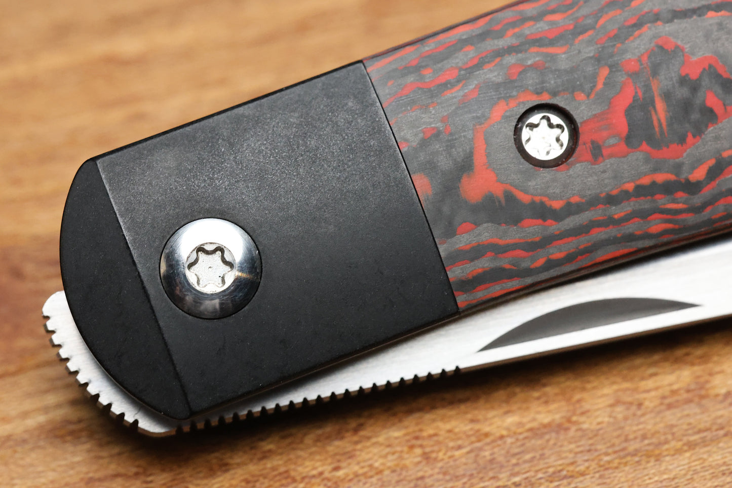 PENA X SERIES APACHE- RED FAT CARBON PVD M390 BLADE