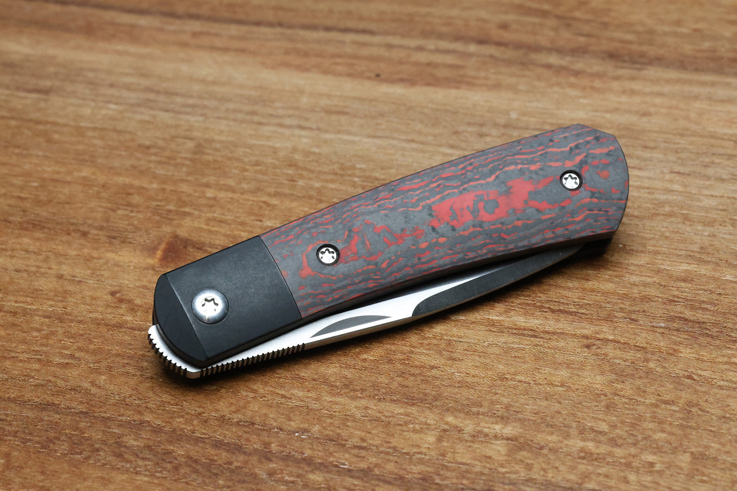 PENA X SERIES APACHE- RED FAT CARBON PVD M390 BLADE