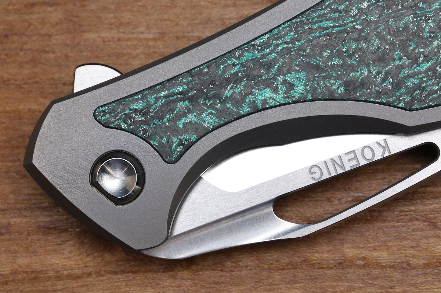 KOENIG KNIVES MINI ARIUS FLIPPER - TEAL MAGNETIC CARBOTI INLAY M390