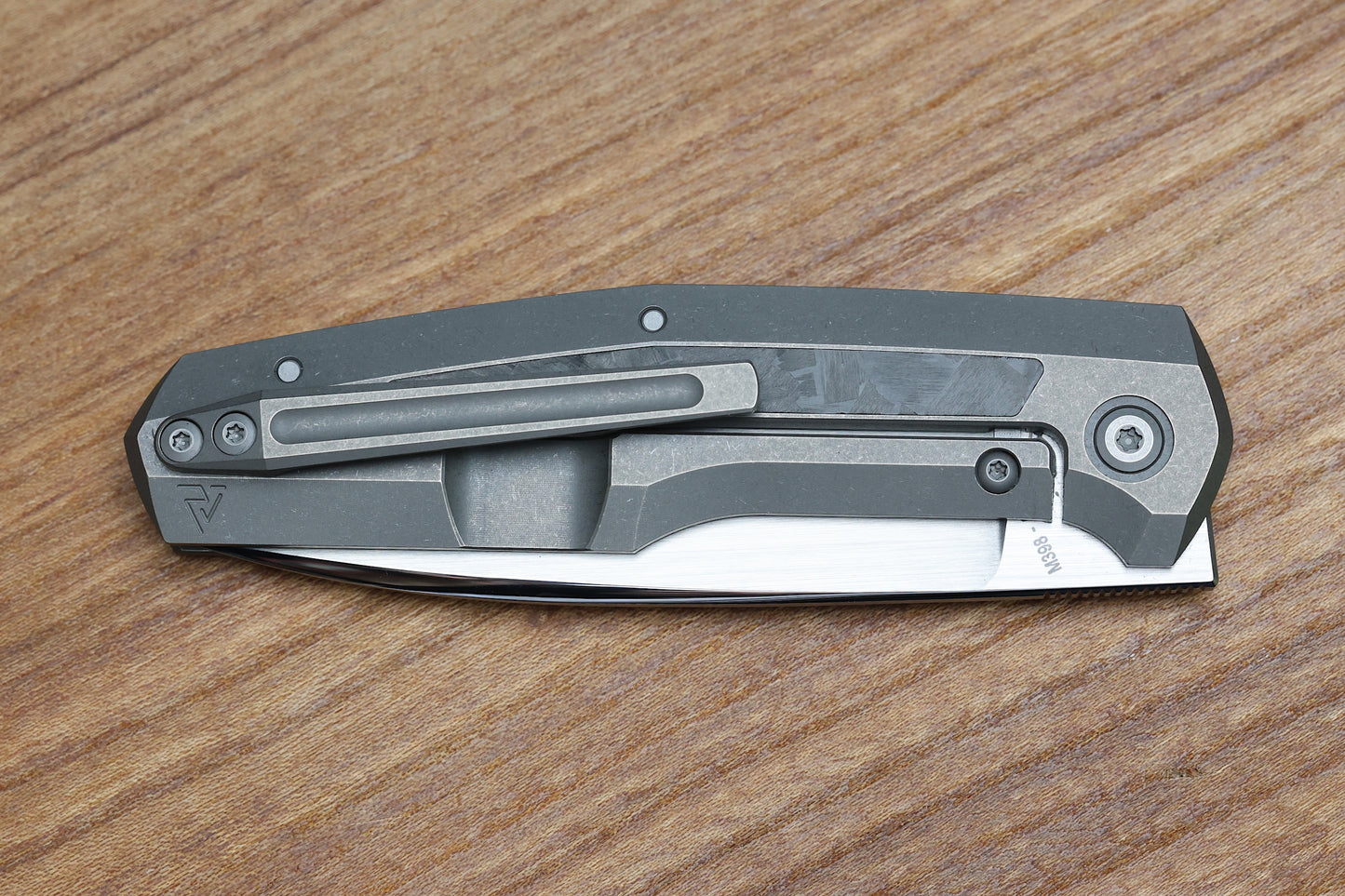 CUSTOM KNIFE FACTORY FIF18 TUMBLED TITANIUM HANDLES W/ CARBON FIBER INLAY & M398