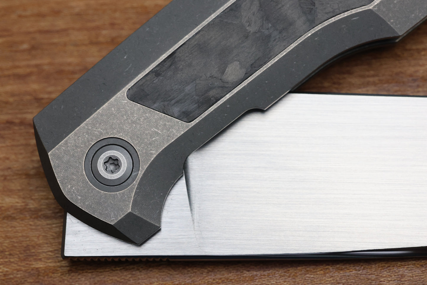 CUSTOM KNIFE FACTORY FIF18 TUMBLED TITANIUM HANDLES W/ CARBON FIBER INLAY & M398
