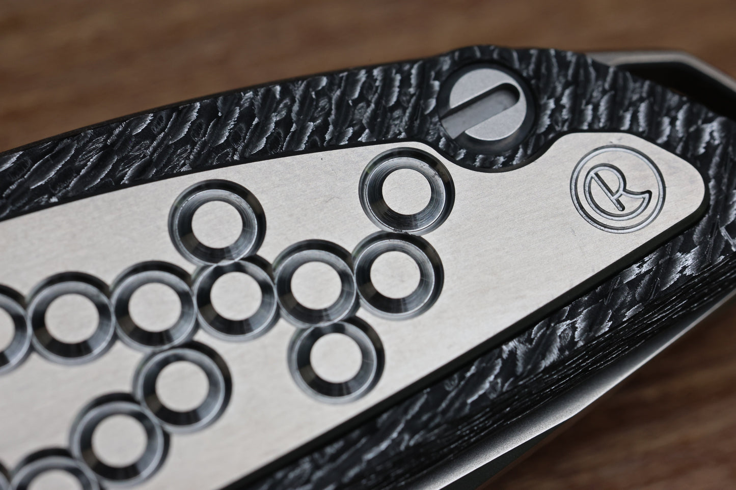 SHIROGOROV KNIVES AND CHRIS REEVE COLLABORATION HATION CGG - MAGNACUT BLADE - TITANIUM/BLACK ALUTEX HANDLE - MRBS