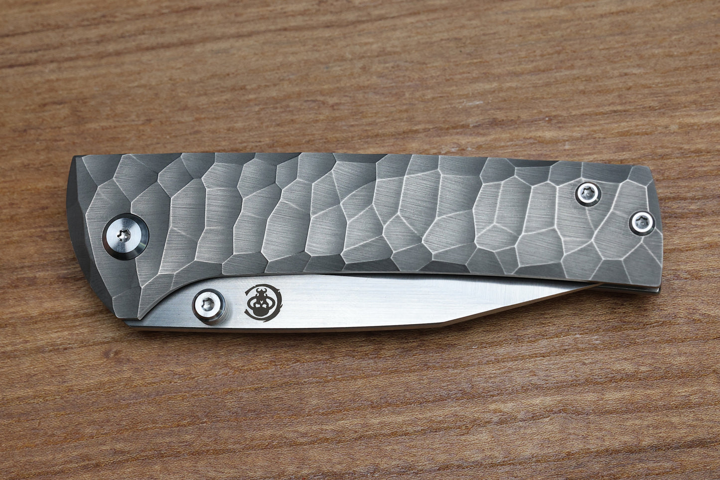 CHAVES KNIVES SCAPEGOAT STREET FULL ROCKED TITANIUM STONEWASH 3.5" M390 BELT SATIN