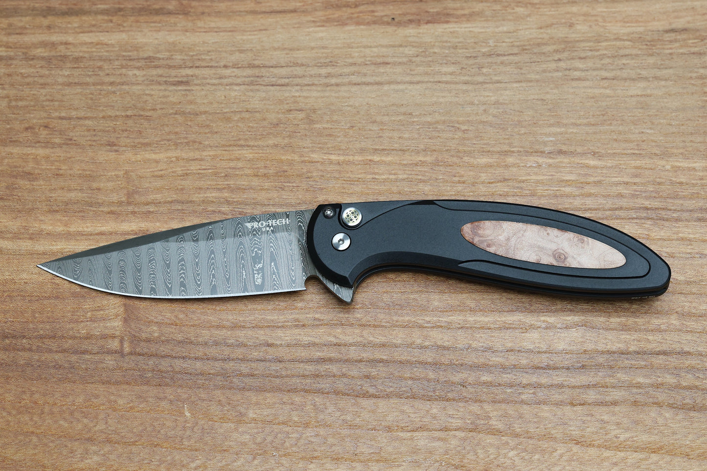 PRO-TECH CAMBRIA CUSTOM MANUAL BLACK ALUMINUM HANDLES W/ MAPLE BURL INLAY & CHAD NICHOLS DAMASCUS CUSTOM 005