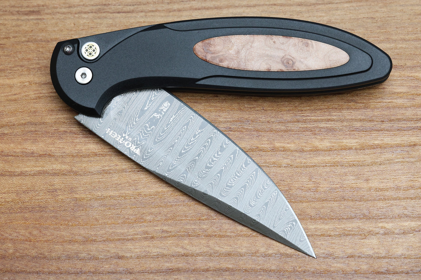 PRO-TECH CAMBRIA CUSTOM MANUAL BLACK ALUMINUM HANDLES W/ MAPLE BURL INLAY & CHAD NICHOLS DAMASCUS CUSTOM 005