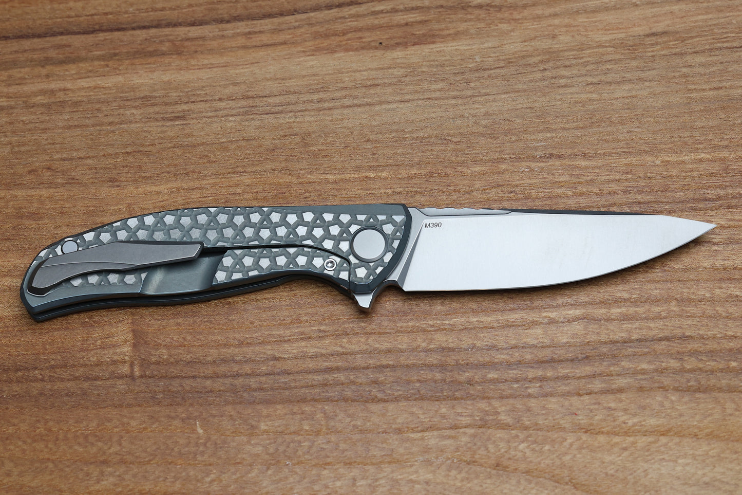 F95 BEAR PATTERN - TURQUOISE TITANIUM HANDLE - M390 BLADE - MRBS