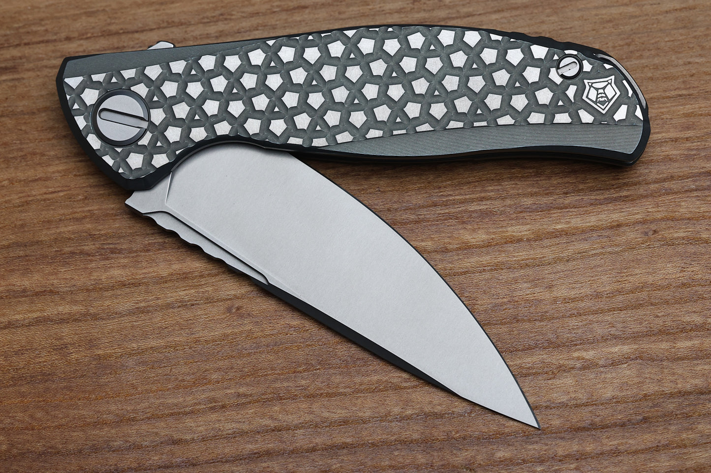 F95 BEAR PATTERN - TURQUOISE TITANIUM HANDLE - M390 BLADE - MRBS