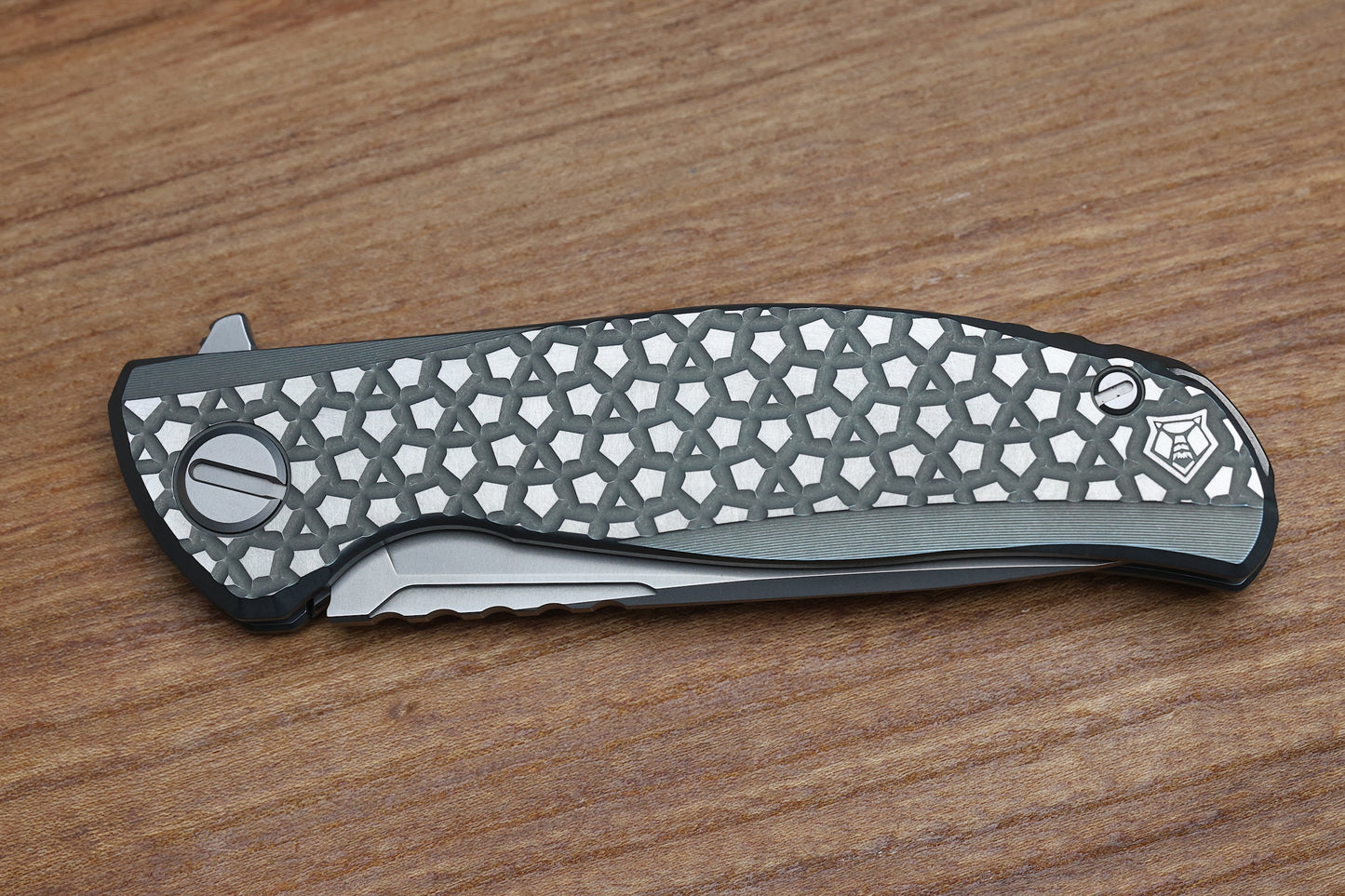 F95 BEAR PATTERN - TURQUOISE TITANIUM HANDLE - M390 BLADE - MRBS