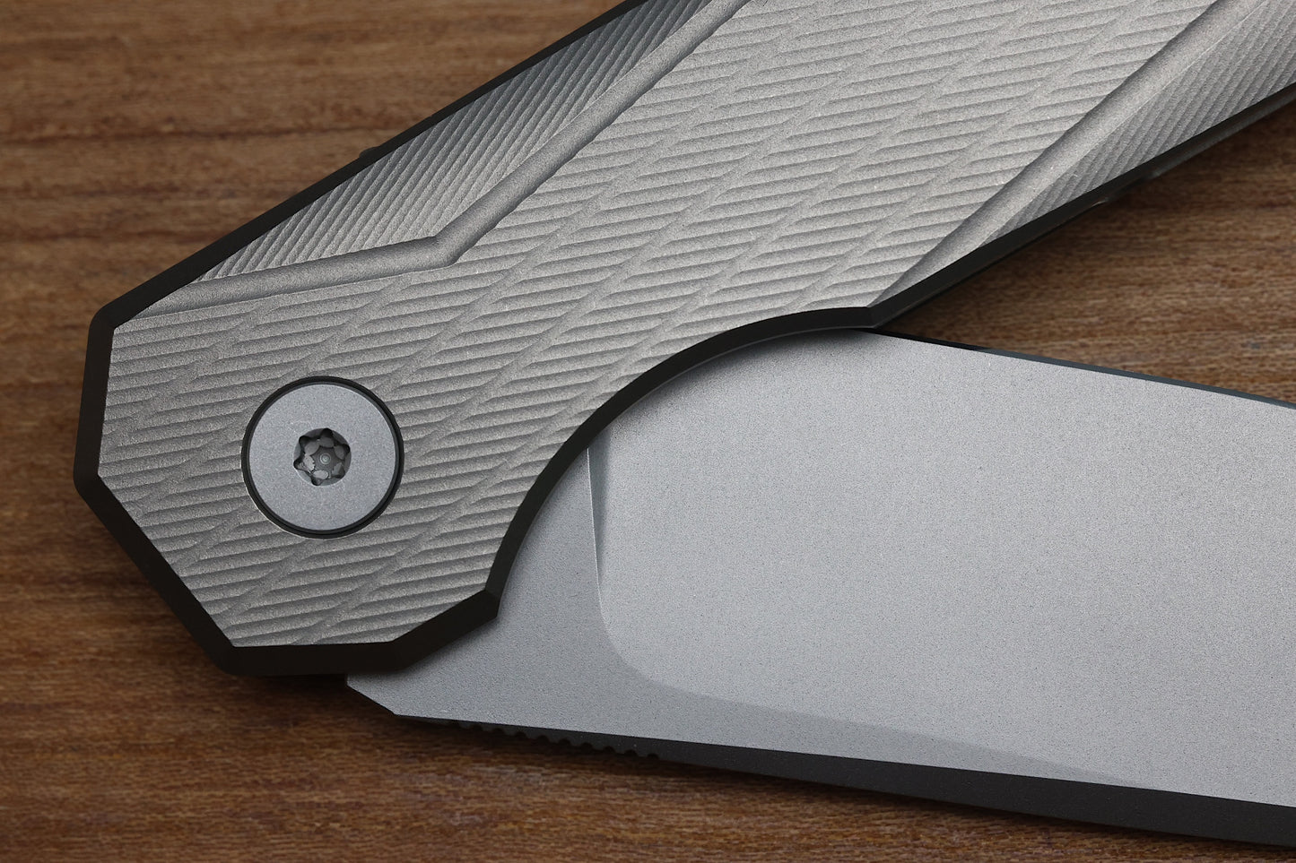 ULDANOV KNIVES R1 W/MILLED TITANIUM FRAME & MAGNACUT #123