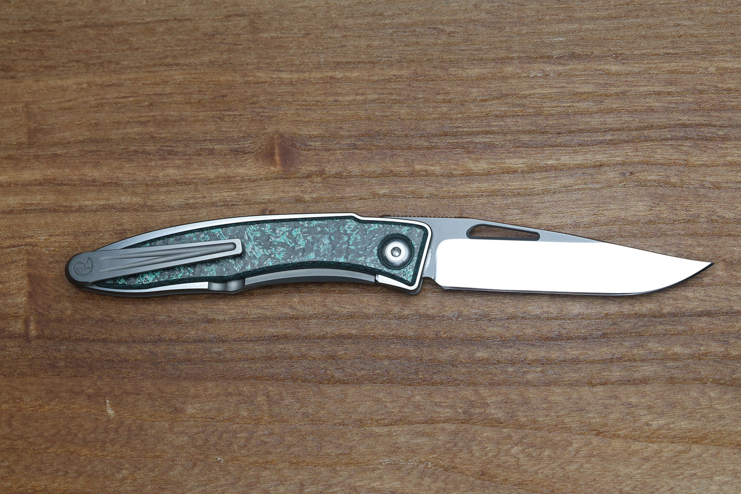 CHRIS REEVE MNANDI - TEAL MAGNETIC CARBOTI INLAY - MAGNACUT BLADE
