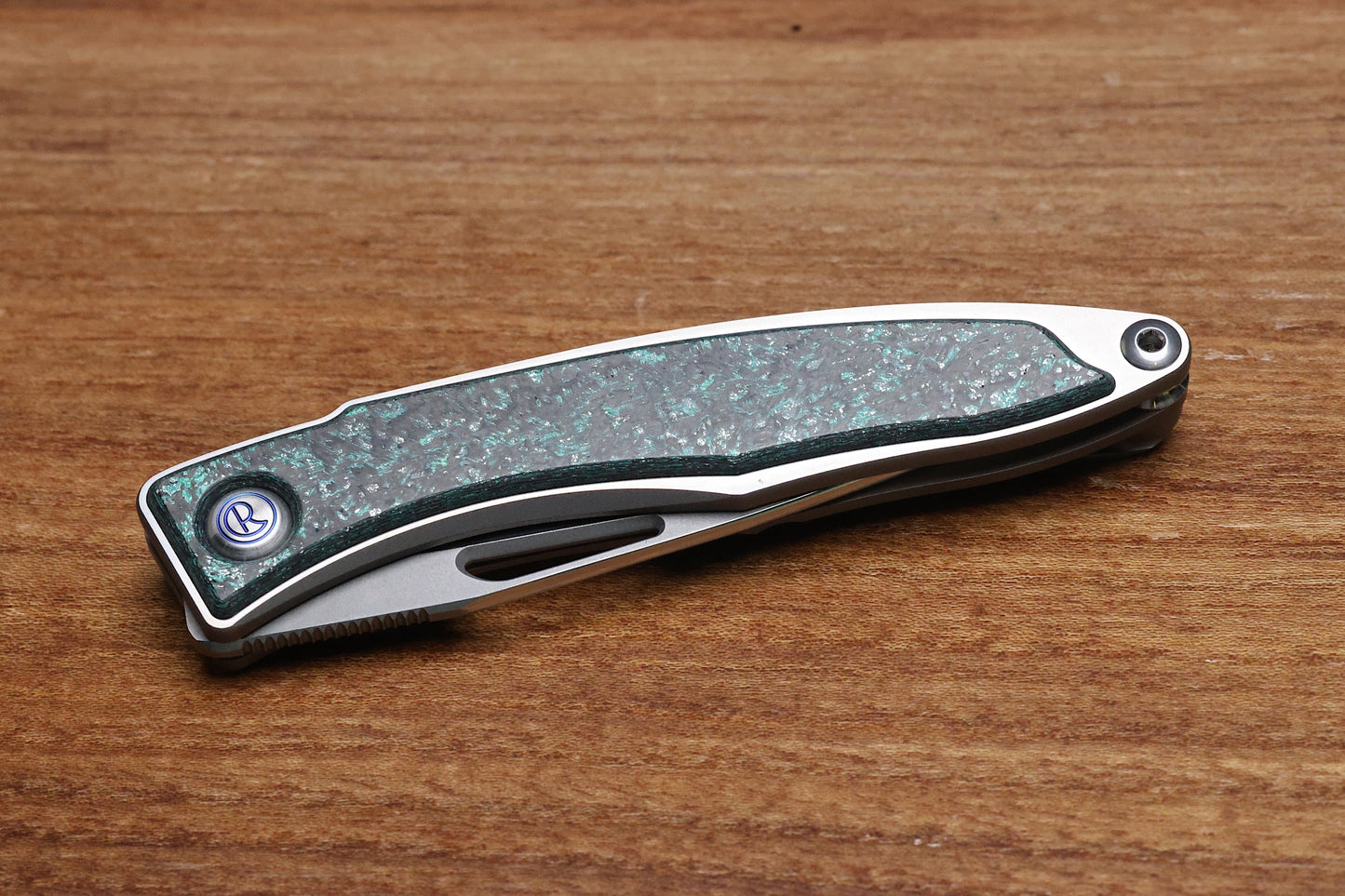 CHRIS REEVE MNANDI - TEAL MAGNETIC CARBOTI INLAY - MAGNACUT BLADE