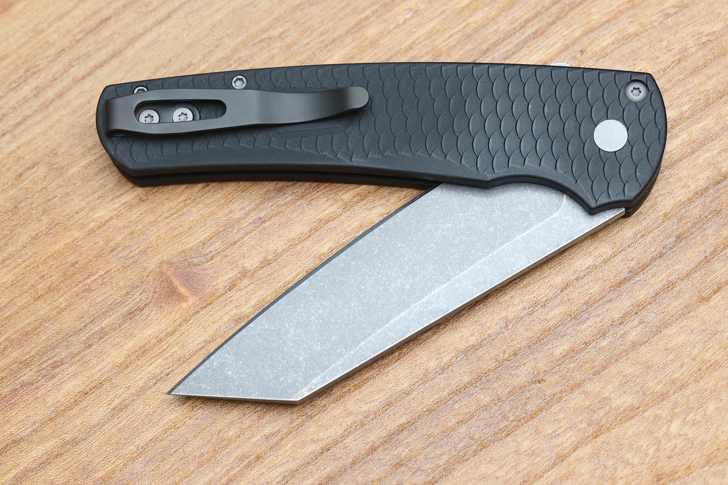 PRO-TECH MALIBU BLACK DRAGON SCALE HANDLE & ACID WASHED MAGNACUT REVERSE TANTO BLADE 5435-AW