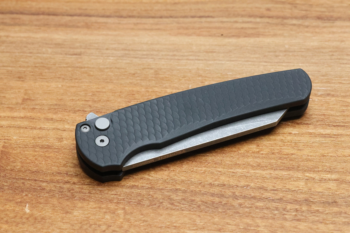 PRO-TECH MALIBU BLACK DRAGON SCALE HANDLE & ACID WASHED MAGNACUT REVERSE TANTO BLADE 5435-AW