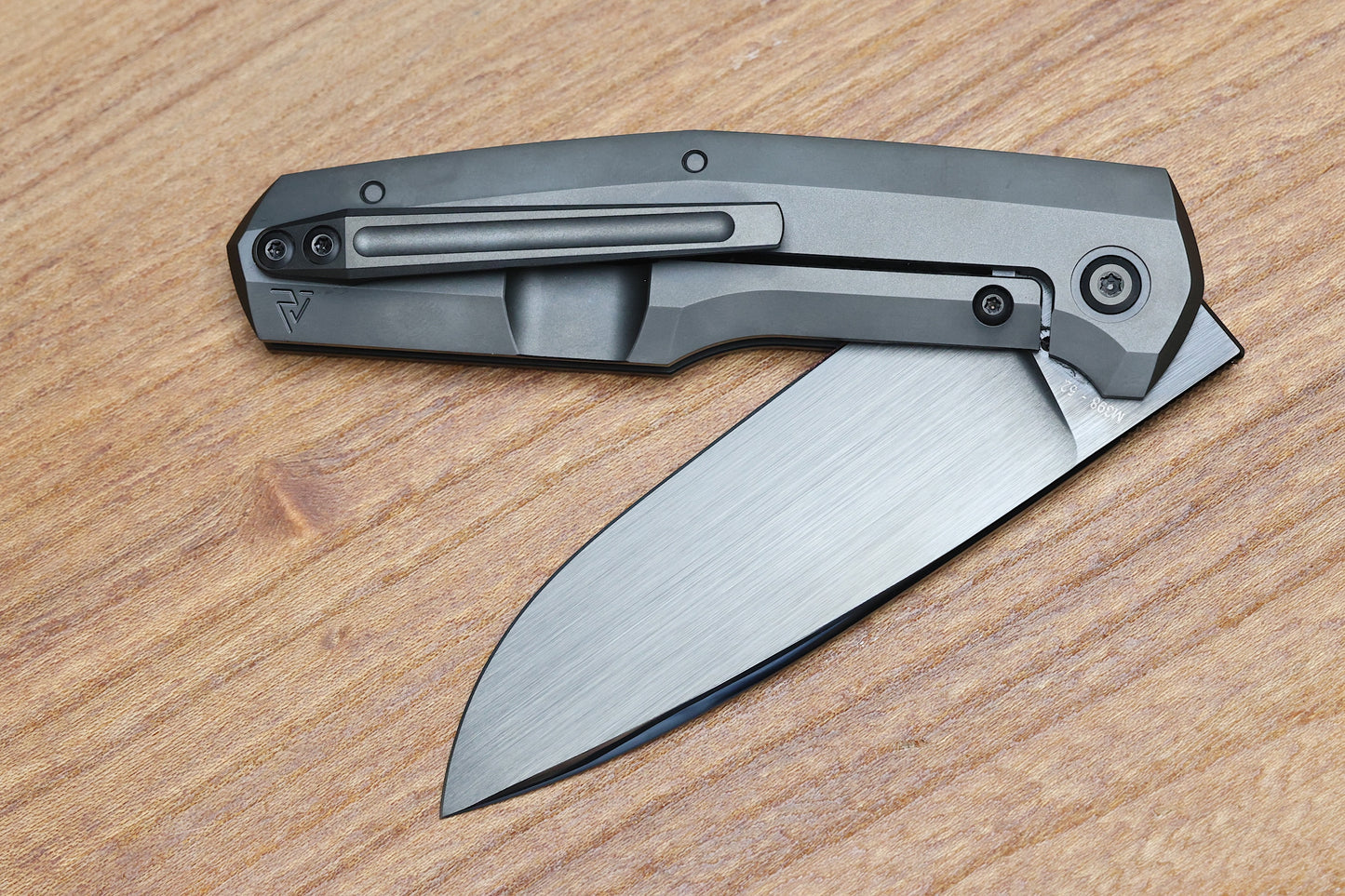 CUSTOM KNIFE FACTORY FIF18 TUMBLED DLC TITANIUM HANDLES & DLC M398