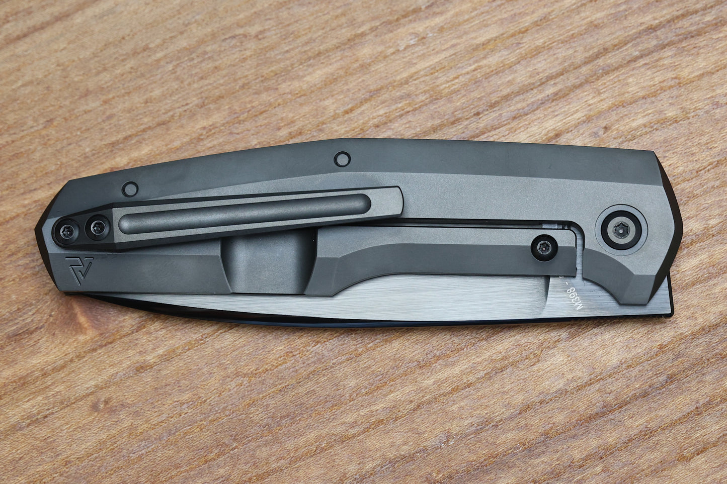 CUSTOM KNIFE FACTORY FIF18 TUMBLED DLC TITANIUM HANDLES & DLC M398
