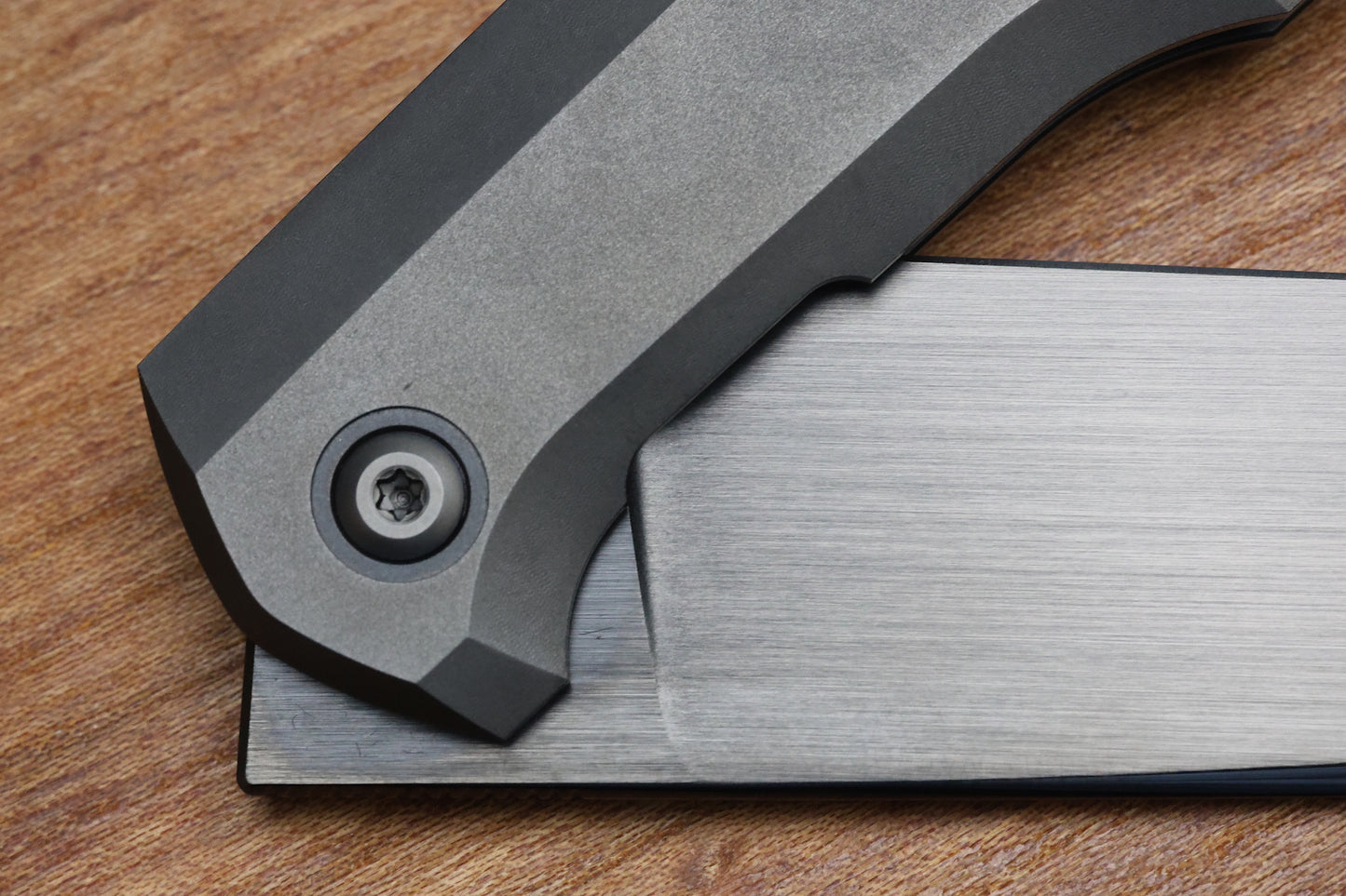 CUSTOM KNIFE FACTORY FIF18 TUMBLED DLC TITANIUM HANDLES & DLC M398