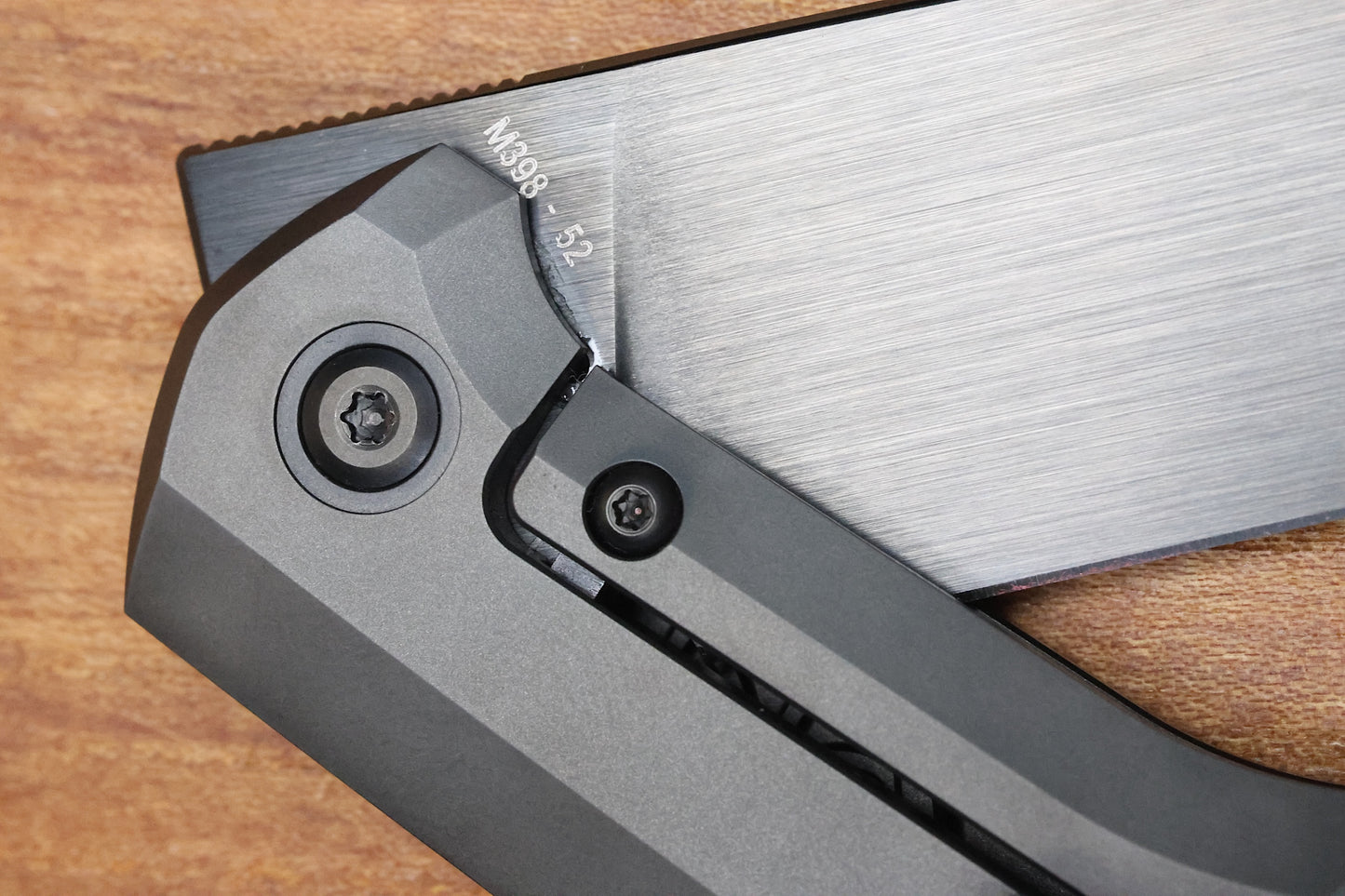 CUSTOM KNIFE FACTORY FIF18 TUMBLED DLC TITANIUM HANDLES & DLC M398