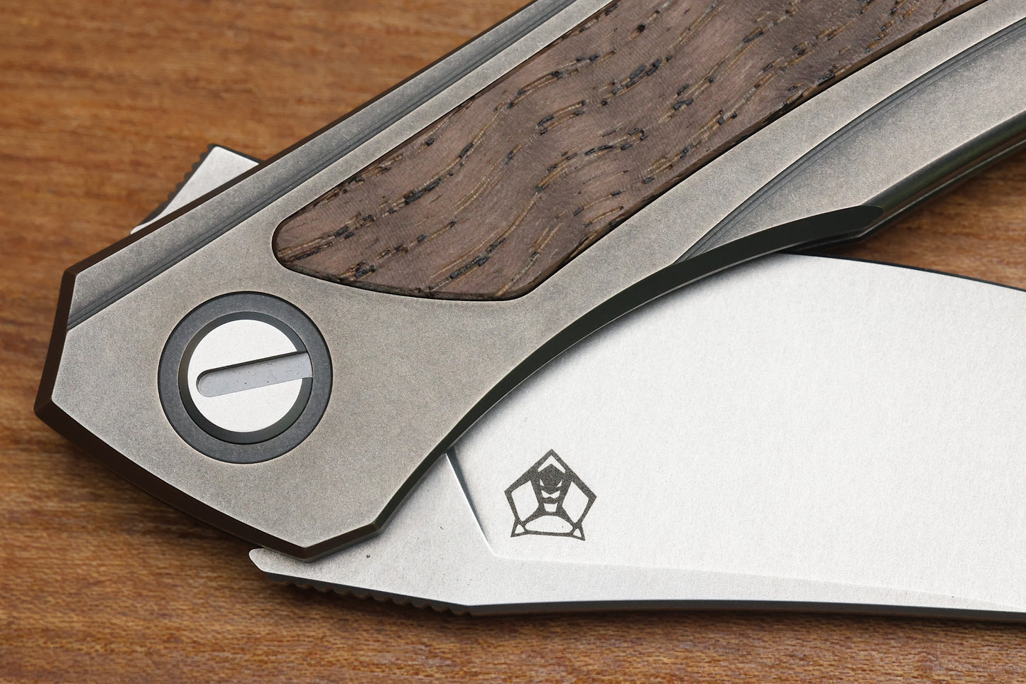 SHIROGOROV QUANTUM - CROMAX PM BLADE - TITANIUM HANDLE - BROWN ASH WOOD INLAY - MRBS