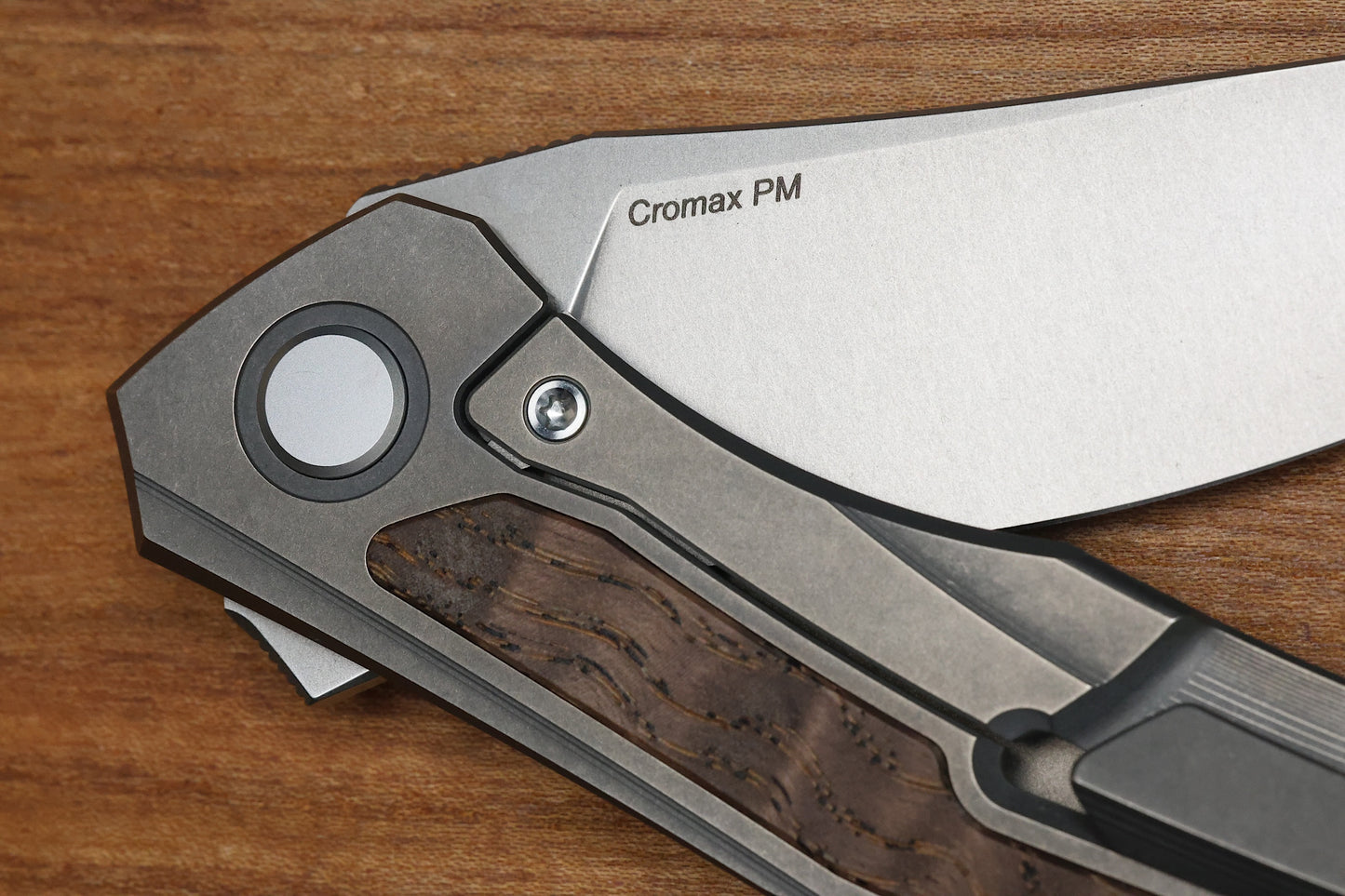 SHIROGOROV QUANTUM - CROMAX PM BLADE - TITANIUM HANDLE - BROWN ASH WOOD INLAY - MRBS