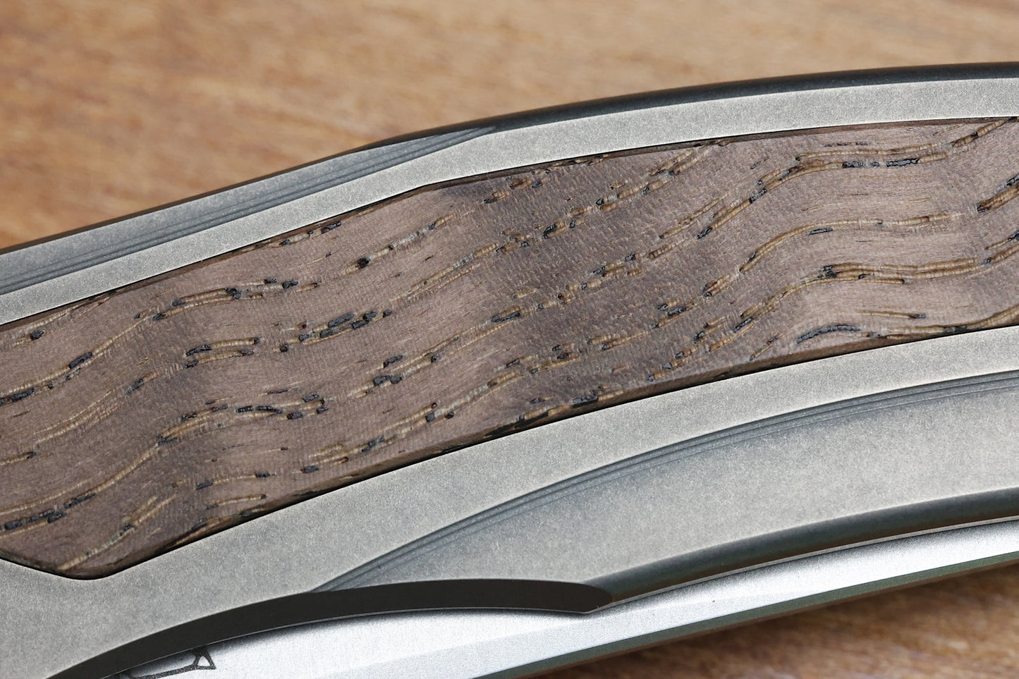 SHIROGOROV QUANTUM - CROMAX PM BLADE - TITANIUM HANDLE - BROWN ASH WOOD INLAY - MRBS