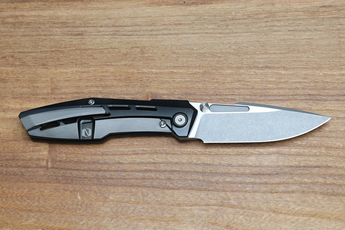 NULL KNIVES RAIDEN R2 - AERO TITANIUM BLACK PVD HANDLE - DARK STONEWASH W/ SATIN FLATS MAGNACUT BLADE