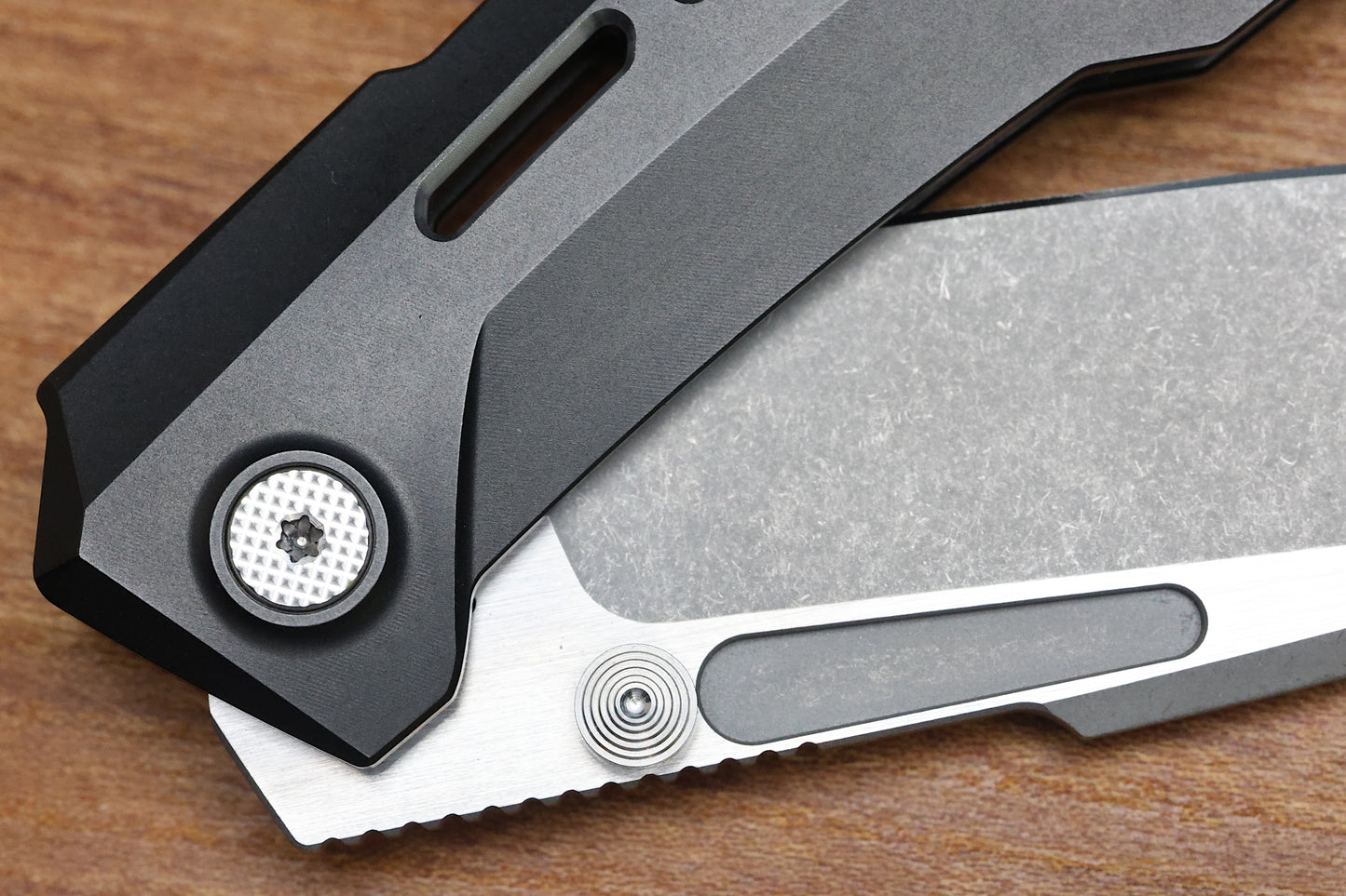 NULL KNIVES RAIDEN R2 - AERO TITANIUM BLACK PVD HANDLE - DARK STONEWASH W/ SATIN FLATS MAGNACUT BLADE